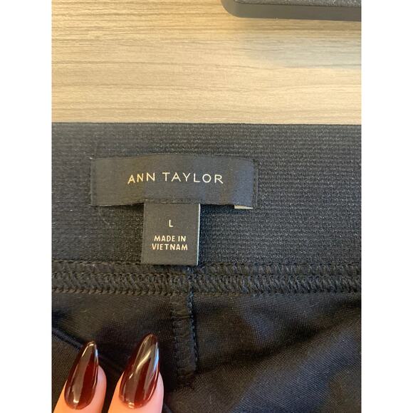 Ann Taylor Women's Loose Fit Tapered Leg Formal Pant Modern Cut Black Size L - Picture 3 of 5